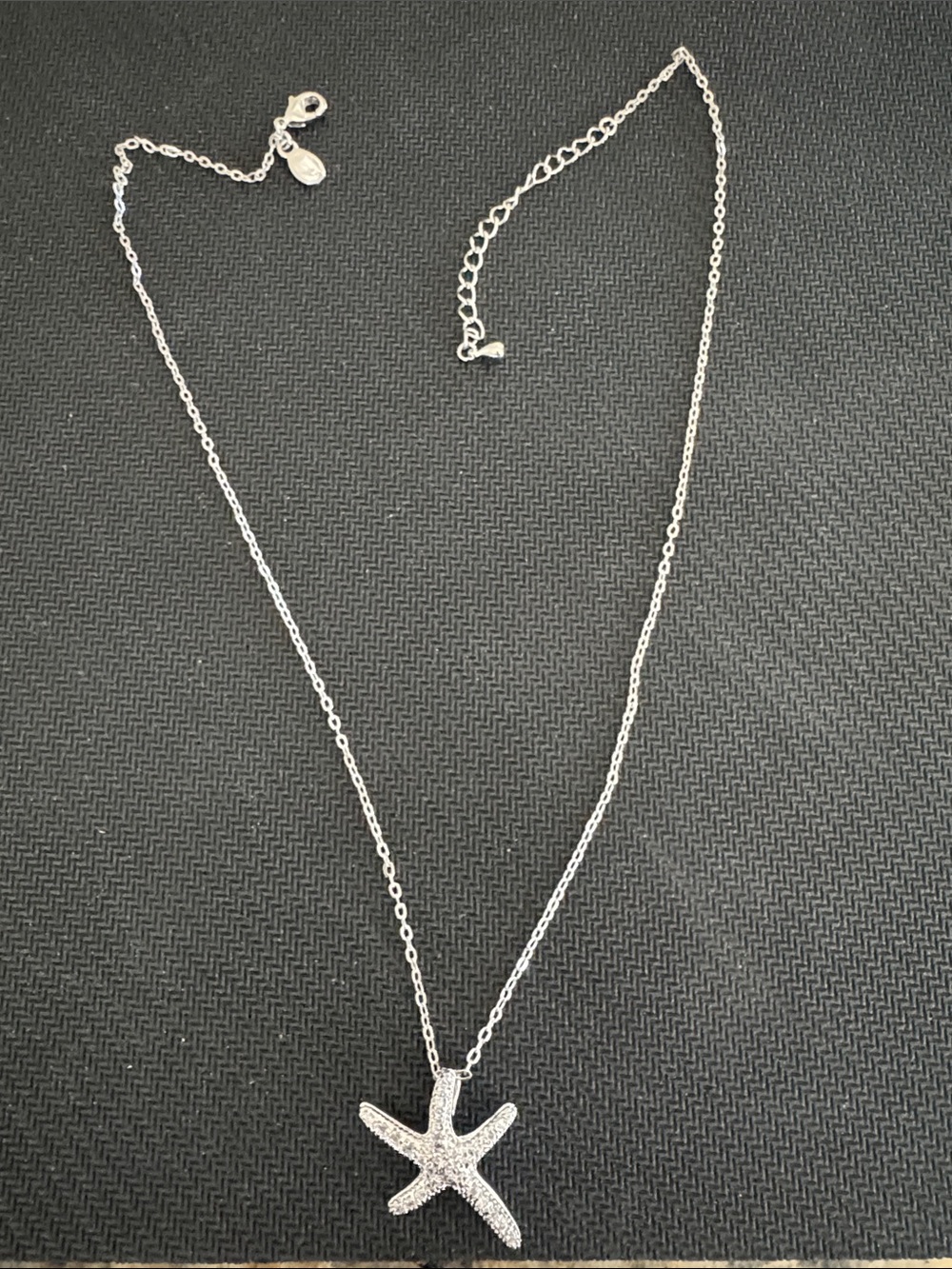 Premier Designs Silver Starfish Pendant Necklace